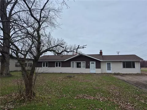 27604 Royalton Rd, Columbia Station, OH 44028