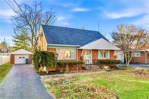 894 Eastland Ave SE, Warren, OH 44484