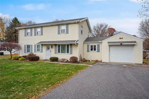 9961 Johnnycake Ridge Rd, Concord, OH 44077