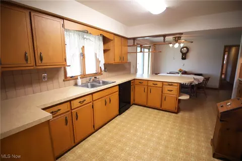 41984 Debra Dr, Elyria, OH 44035 photo 8