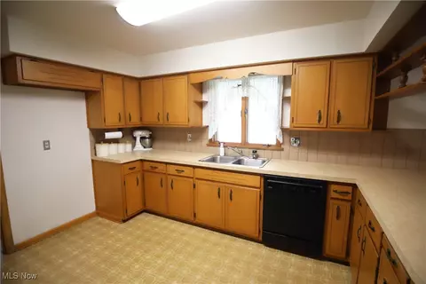 41984 Debra Dr, Elyria, OH 44035 photo 9