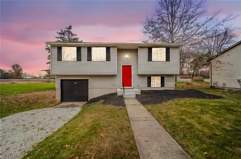 976 Kevin Dr, Kent, OH 44240