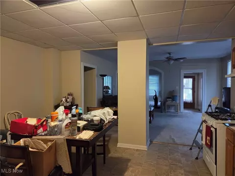 241 7th St, Elyria, OH 44035 photo 2