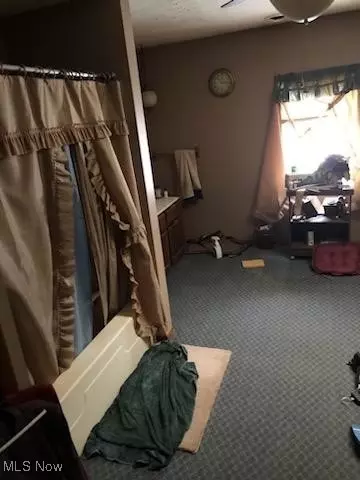 241 7th St, Elyria, OH 44035 photo 8