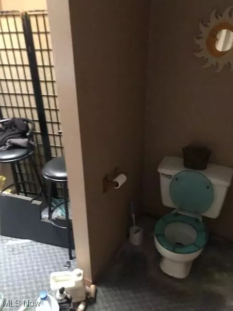 241 7th St, Elyria, OH 44035 photo 9