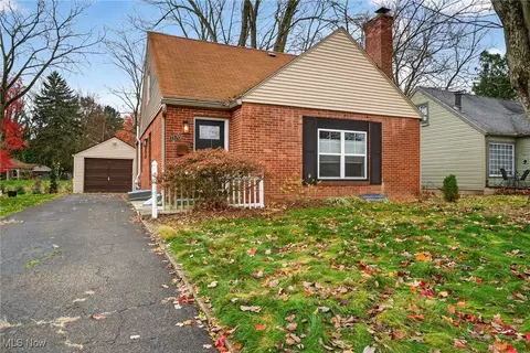1570 Stadelman Ave, Akron, OH 44320