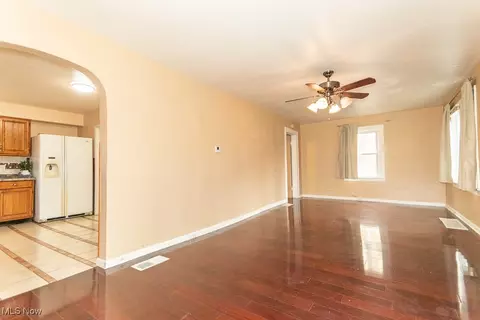 2572 W Center St, Ashtabula, OH 44004 photo 6