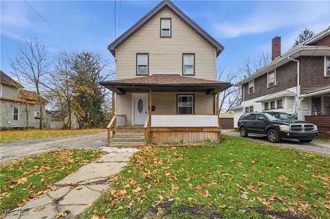 223 Laird Ave NE, Warren, OH 44483