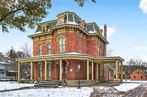 459 E High Ave, New Philadelphia, OH 44663