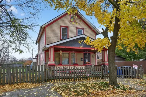 2943 W 17th St, Cleveland, OH 44113