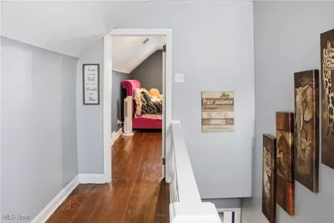 Entry Way - 227 Shields Rd, Boardman, OH 44512 photo 2 of 2