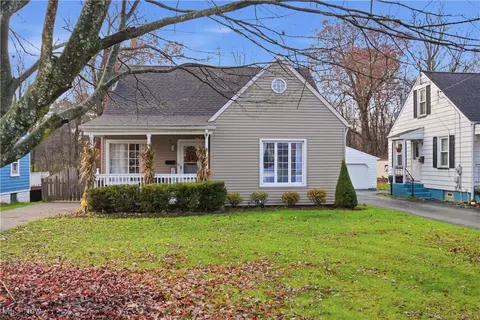 227 Shields Rd, Boardman, OH 44512