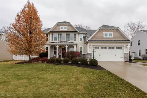 3019 Clearbrook Dr, Avon, OH 44011