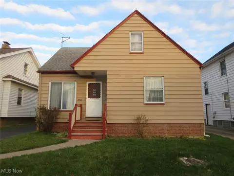 4905 E 108th St, Garfield Heights, OH 44125