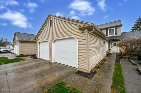 152 Sturbridge Dr, Medina, OH 44256