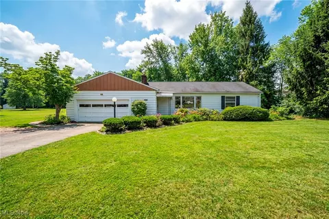 34910 Martin Rd, Willoughby Hills, OH 44094