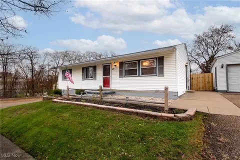 685 Freedom Ave, Akron, OH 44310