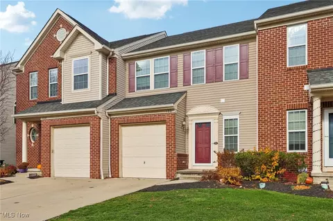 136 River Rock Way, Berea, OH 44017