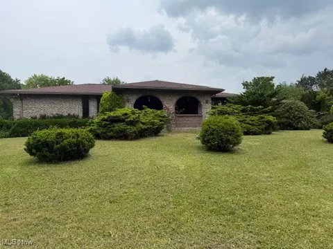 16478 St Rt 45, Wellsville, OH 43968