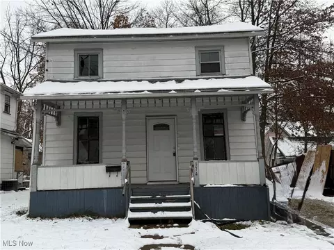 374 E Voris St, Akron, OH 44311