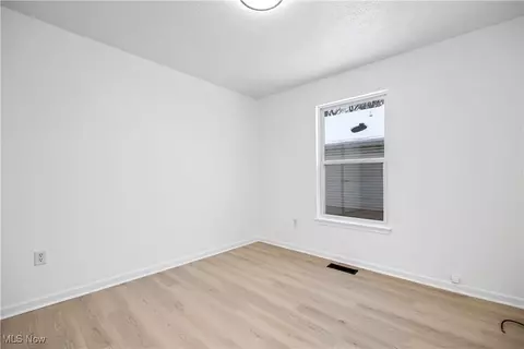 Bedroom - 127 Parmely Ave, Elyria, OH 44035 photo 3 of 10