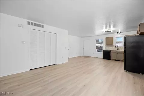 Living - 127 Parmely Ave, Elyria, OH 44035 photo 4 of 6