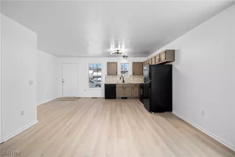 Living - 127 Parmely Ave, Elyria, OH 44035 photo 6 of 6