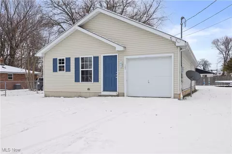 Exterior - 127 Parmely Ave, Elyria, OH 44035 photo 2 of 8