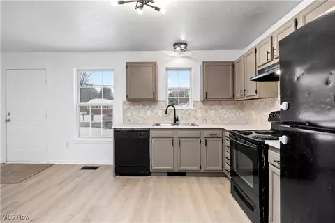 Kitchen - 127 Parmely Ave, Elyria, OH 44035 photo 2 of 2