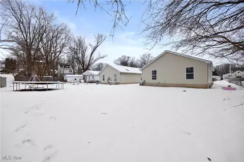 Exterior - 127 Parmely Ave, Elyria, OH 44035 photo 7 of 8