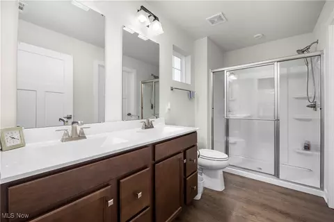 Bath - 133 W Spring Dr, Elyria, OH 44035 photo 2 of 3
