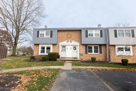 662 Smokerise Dr, Medina, OH 44256