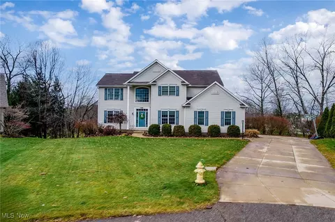 4212 Devonshire Ct, Akron, OH 44321