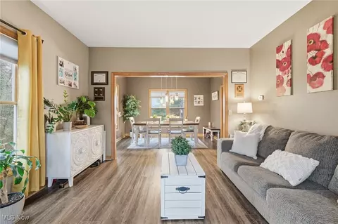 4212 Devonshire Ct, Akron, OH 44321 photo 15