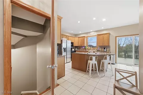 4212 Devonshire Ct, Akron, OH 44321 photo 28