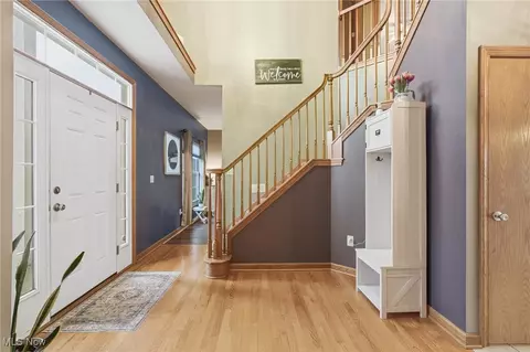 4212 Devonshire Ct, Akron, OH 44321 photo 5
