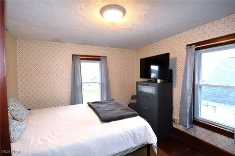 Bedroom - 21 Katherine St, Struthers, OH 44471 photo 2 of 3