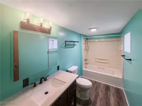 Bath - 175 Wall St, Weirton, WV 26062 photo 2 of 2