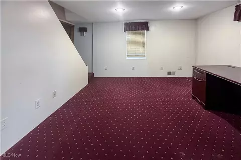 Living - 175 Wall St, Weirton, WV 26062 photo 3 of 5
