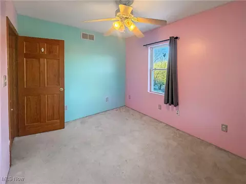 Bedroom - 175 Wall St, Weirton, WV 26062 photo 2 of 3