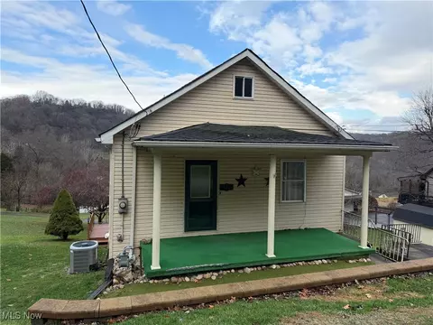 Exterior - 175 Wall St, Weirton, WV 26062 photo 7 of 8