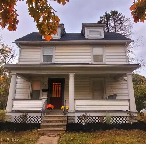 842 Stadelman Ave, Akron, OH 44320