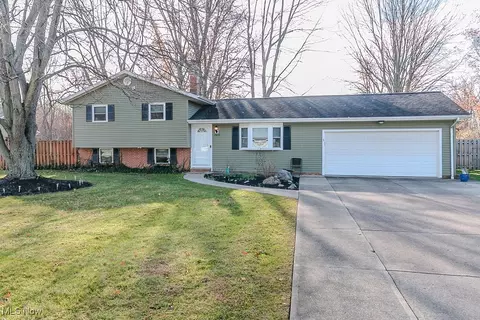 7476 Jeremy Ave, Mentor, OH 44060