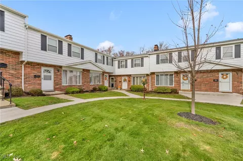 6486 State Rd #C5, Parma, OH 44134