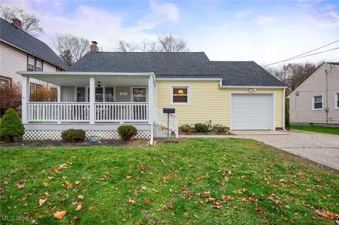 123 Ferris Ave, Chardon, OH 44024