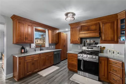 2608 Helen Pl NW, Canton, OH 44708 photo 5