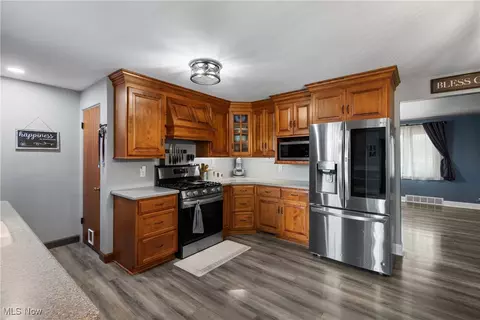 2608 Helen Pl NW, Canton, OH 44708 photo 3