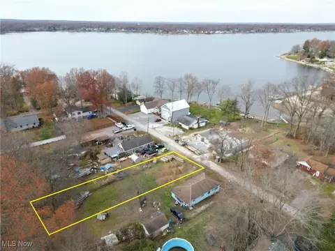 853 Harbor Ave, Lake Milton, OH 44429