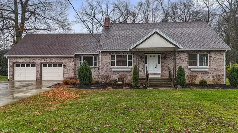 59 Sunset Dr, Shelby, OH 44875