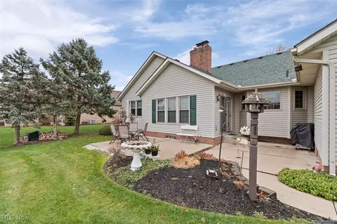 Exterior - 6817 Thicket St NW, Canton, OH 44708 photo 5 of 7